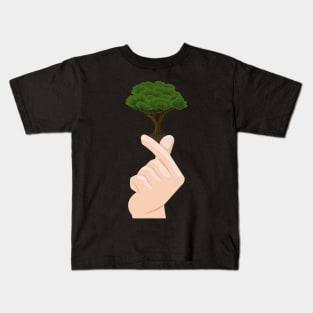 LOVE OUR TREE, EARTH DAY 2022 Kids T-Shirt